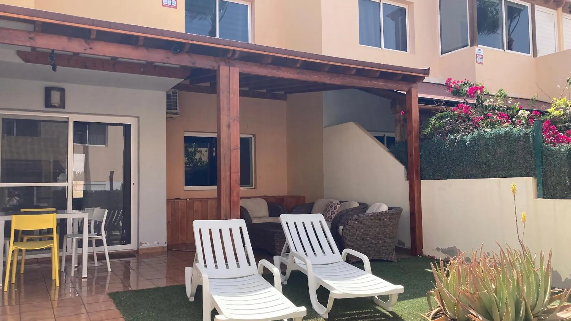 2 Bedroom Pool Apartment Close To Beach Rocky Point Corralejo